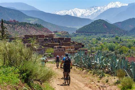 Immersion dans la Culture des Villages Berbères